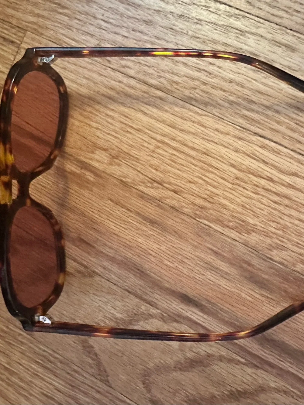 Madewell Logan Aviator in dark tortoise shell  Sunglasses - Brown Lenses